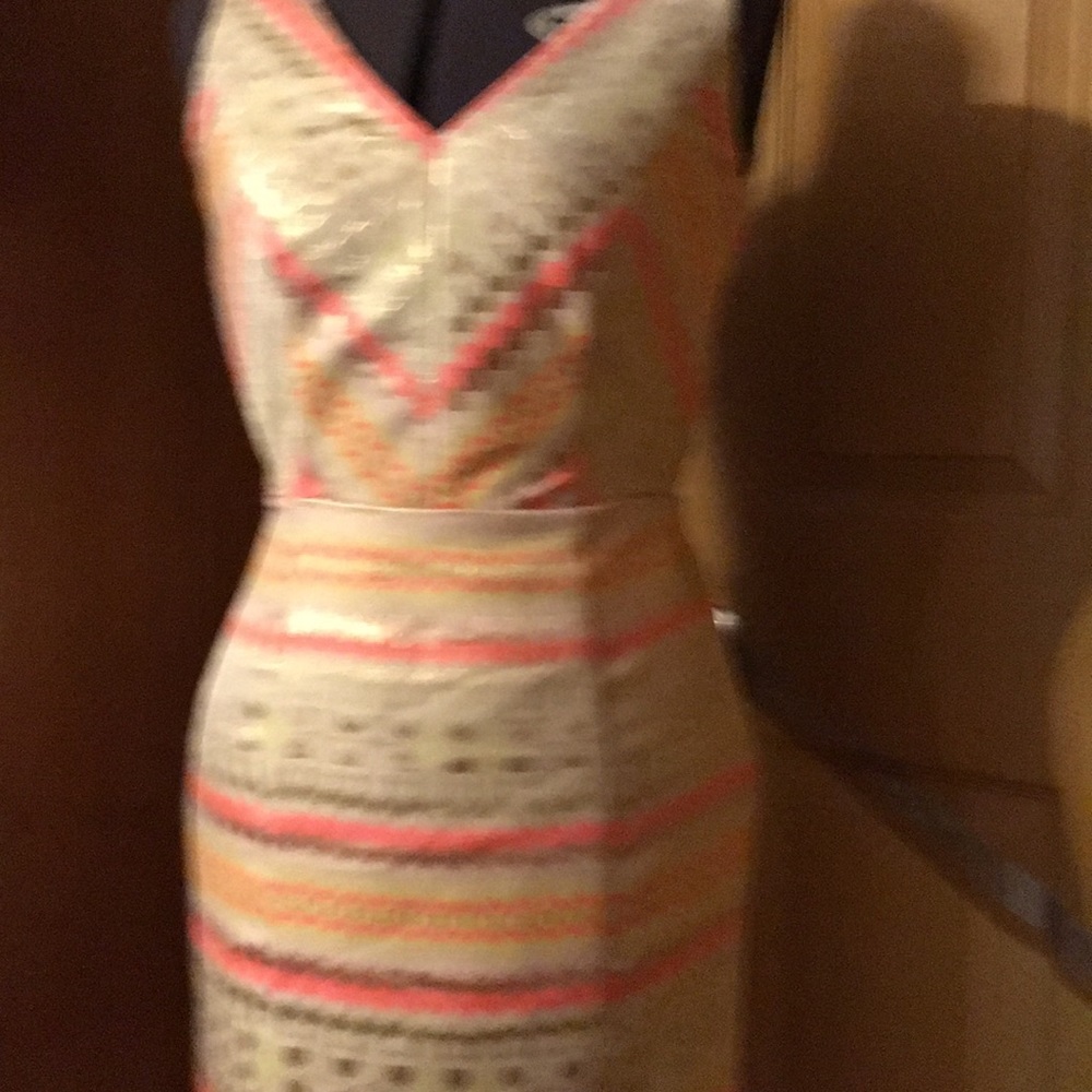Mini back out dress by minuet Aztec print 6p